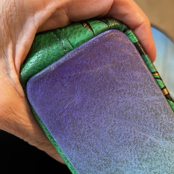 Host pick! 🎉 Anuschka painted leather large hobo bag like new - Picture 17 of 17